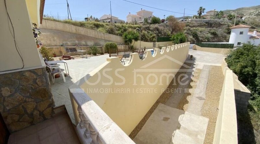 NEW LISTING TO VOSS HOMES - A lovingly maintained &.. - 15