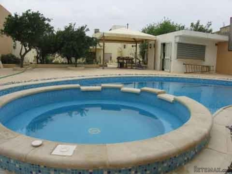 Bungalow Detached, Luxurious Finish