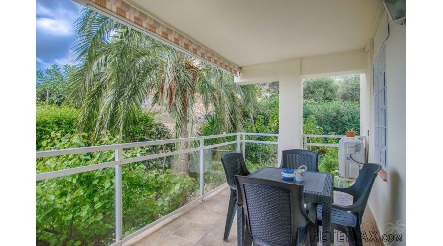 This renovated 2-bed apartment is located in the popular..