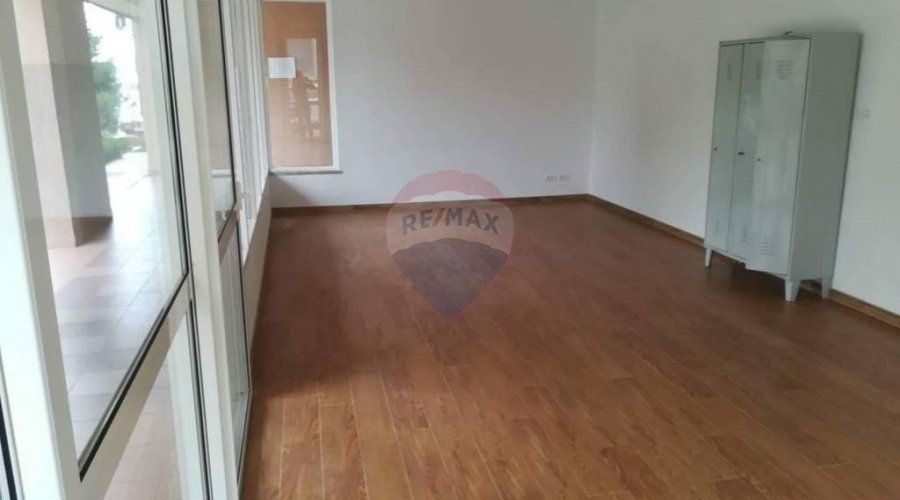 Exluzivno! Poslovni prostor u centru grada, 1. red do mora - 3