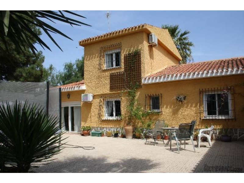La Finca, Pozo Estrecho