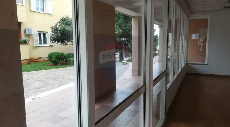 Exluzivno! Poslovni prostor u centru grada, 1. red do mora - 8
