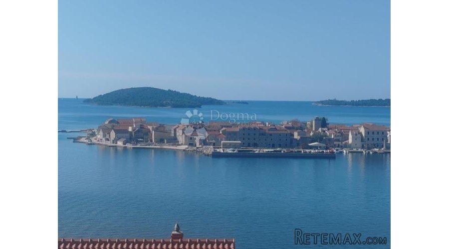 BRODARICA - kuća nadomak mora
