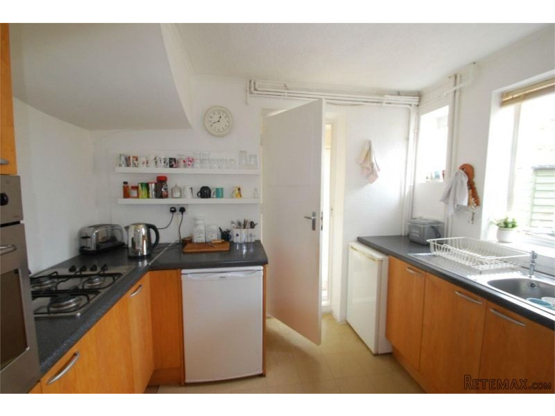5 Bedroom House - 2