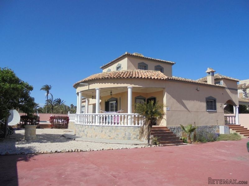 4 Bedrooms - Finca - Alicante - For Sale