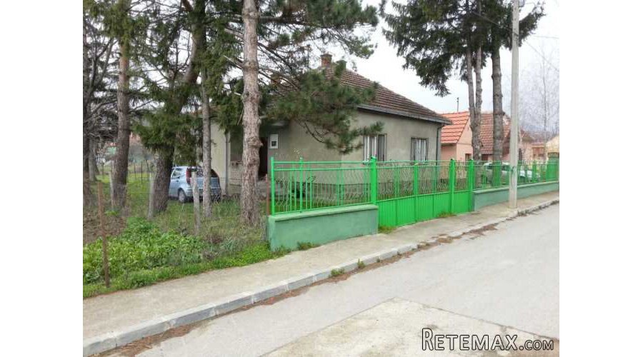Kuca u centru Vrdnika