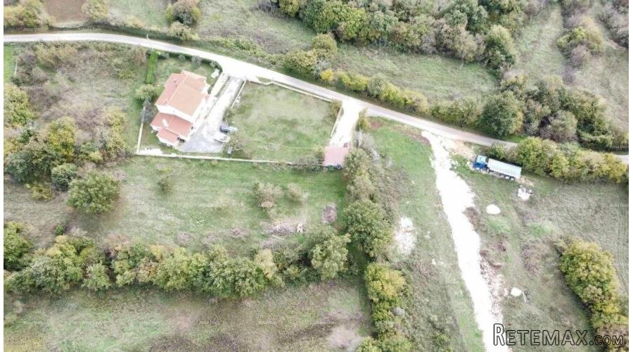 Prodaja građevinskog zemljišta, blizina Svetvinčenata!