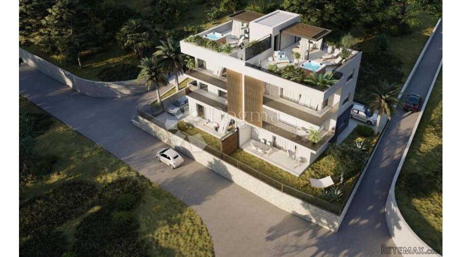 TROGIR - LUKSUZAN STAN S KROVNOM TERASOM U NOVOGRADNJI