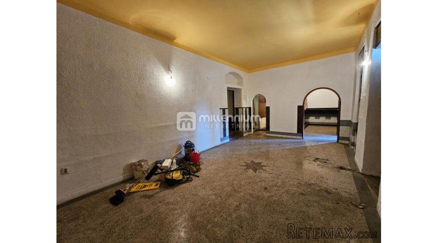 Rijeka, Sušak, 124.40m2, poslovni prostor s terasom - 2