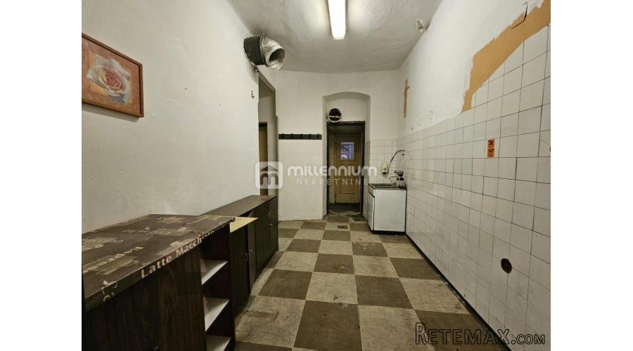 Rijeka, Sušak, 124.40m2, poslovni prostor s terasom - 4