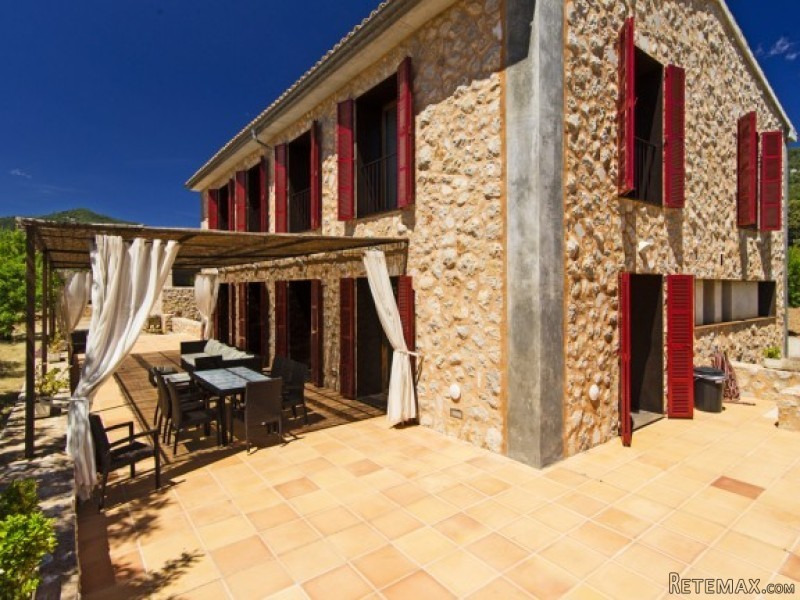 Newly Built Stone Facade Country House.. - 2