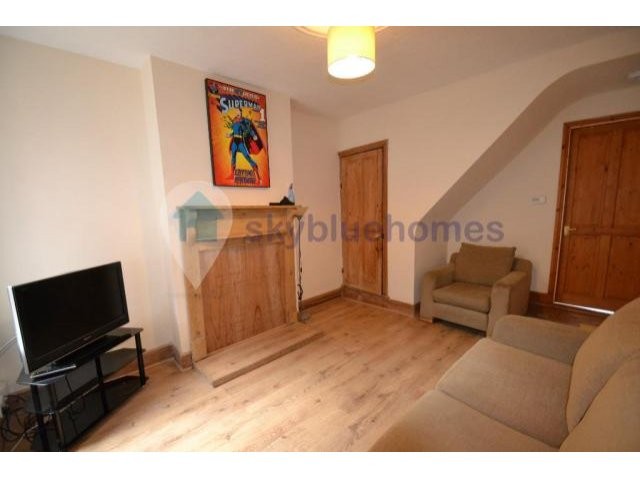 House - TV INCLUDED IN ALL BEDROOMS AND.. - 2