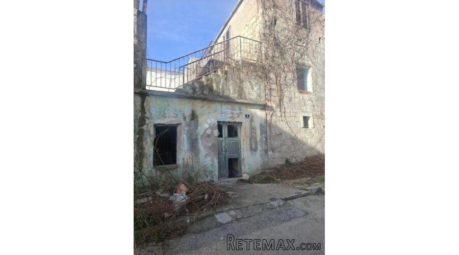 Starina za renovaciju- Kaštel Gomilica - 2