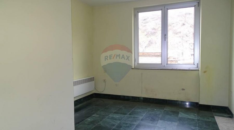 Rijeka-blizina centra,uredsko-skladišni prostor - 3