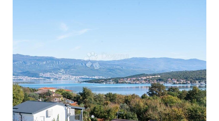 APARTMAN U NOVOGRADNI - UVALA SOLINE - 2