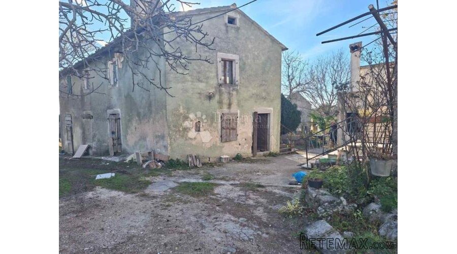 Samostojeća kamena kuća za renovaciju s pogledom - 2