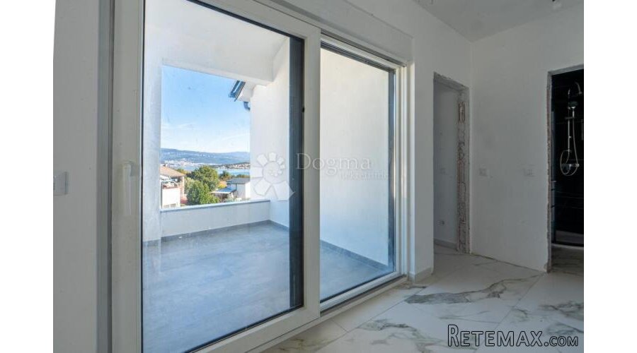 APARTMAN U NOVOGRADNI - UVALA SOLINE - 3