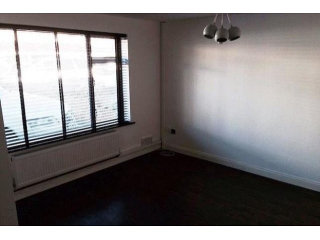 3 Bed House To Let