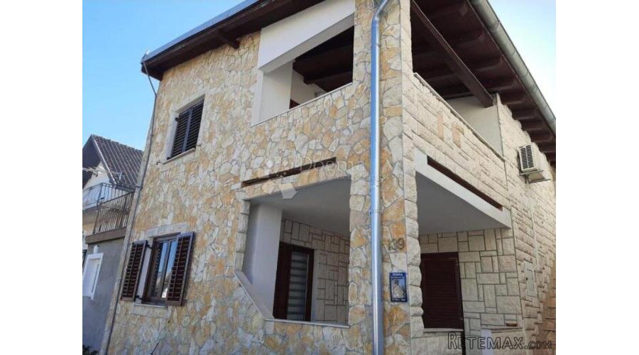 BILICE – 3 SOBE, DVORIŠTE, TERASA – ODLIČNA LOKACIJA - 2