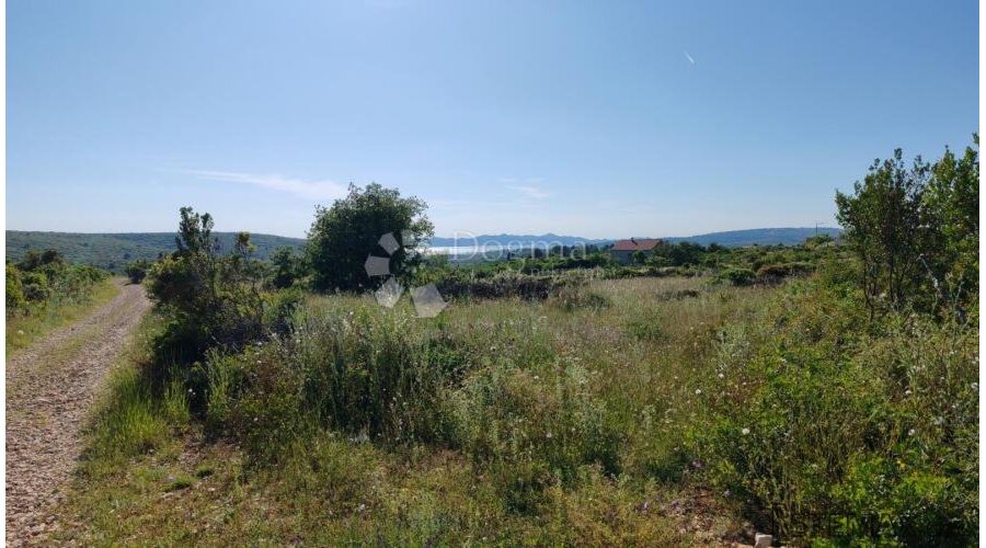 Debeljak - Građevinsko zemljište 932m2 - 2