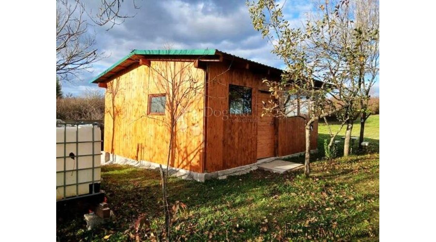 Poljoprivredno zemljište sa kamp kućicom - 2