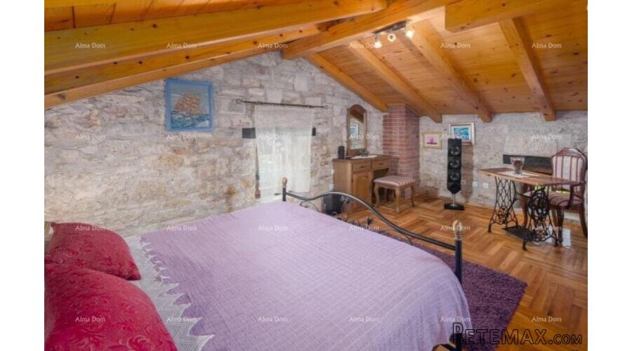 Prodaje se kuća sa bazenom, Tinjan - 3