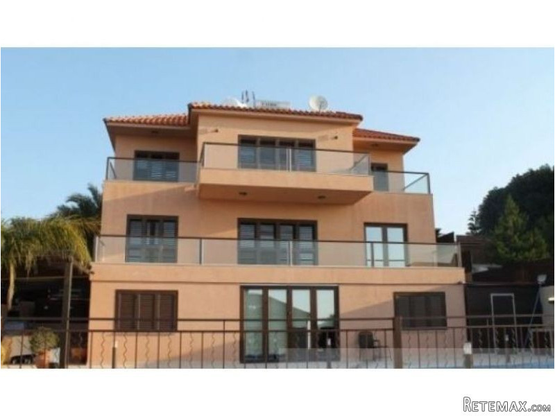 House for rent in Green Area
