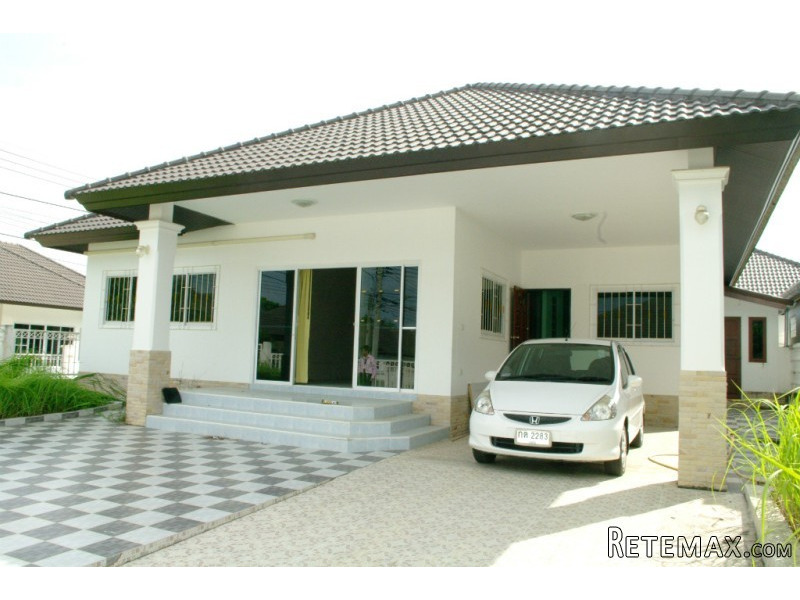New 3-Bedroom Corner House near..