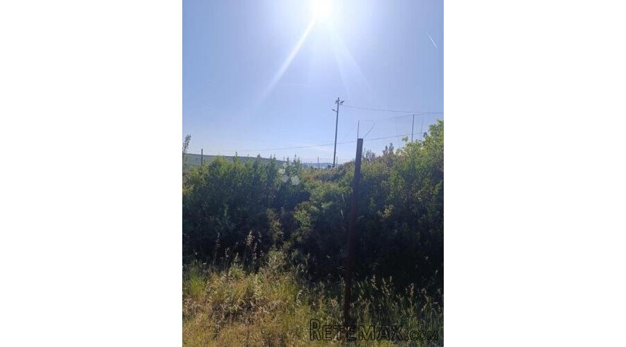 Debeljak - Građevinsko zemljište 768m2 - 2