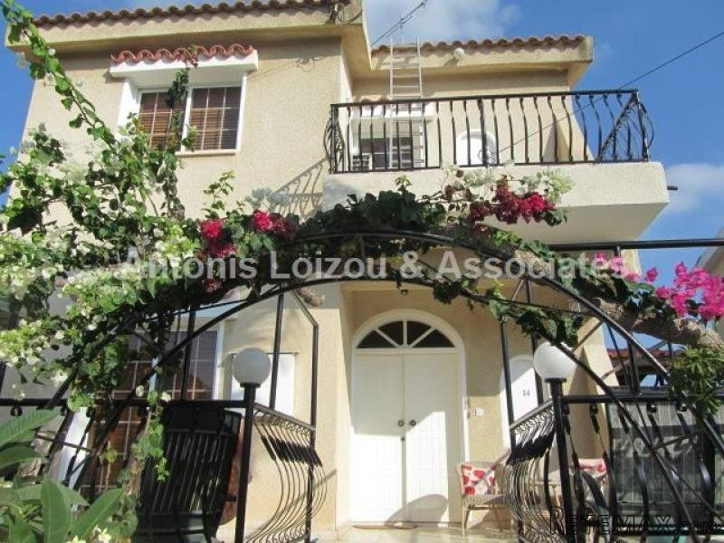 Five Bedroom House with pool - 2