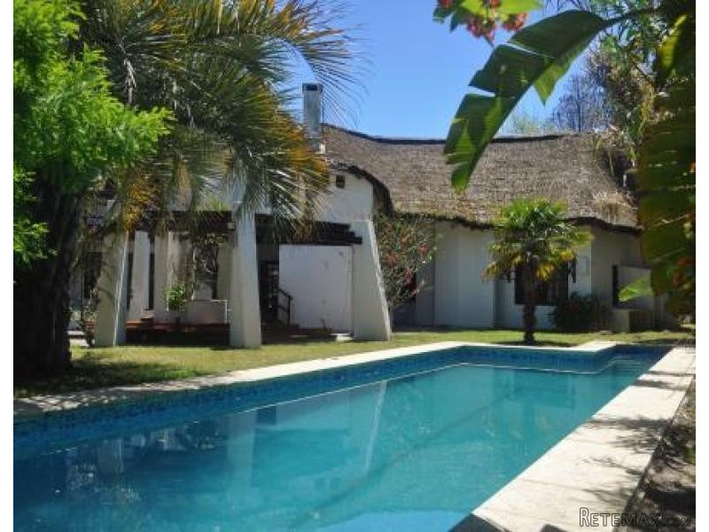 4 Bedroom House - For Rent - Solanas