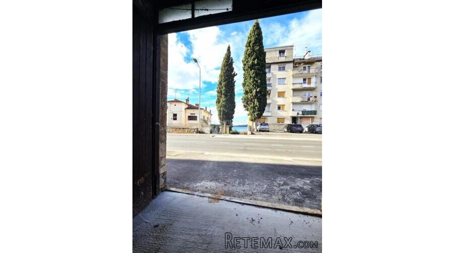 Poslovni prostor na ulazu u grad - 2