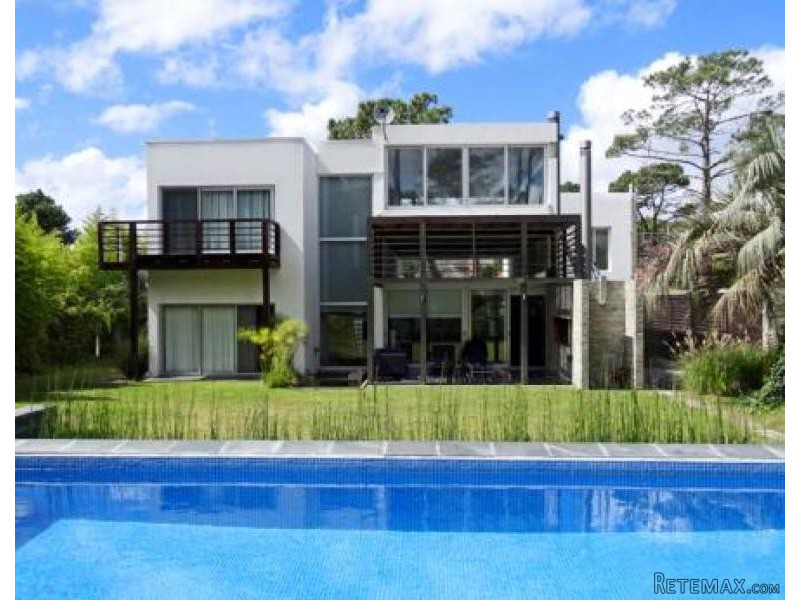 5 Bedroom House - For Rent - San Rafael