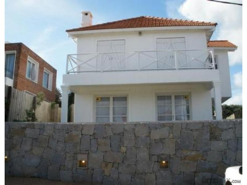 4 Bedroom House - For Rent -..