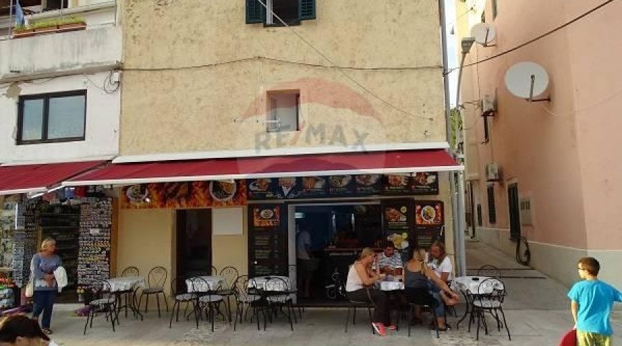 Baška - atraktivan p.p. 20m2, stambeni prostor 16m2 - 2