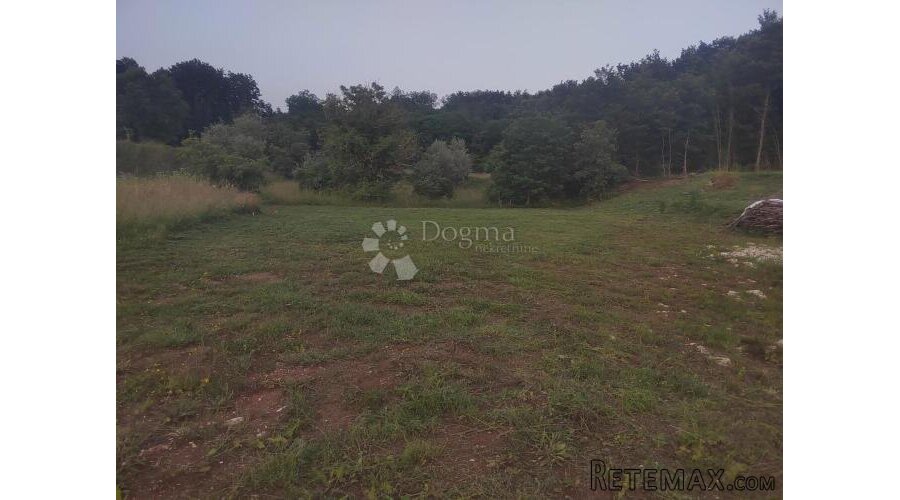 Građevinska parcela s idejnim projektom na mirnoj lokaciji - 3