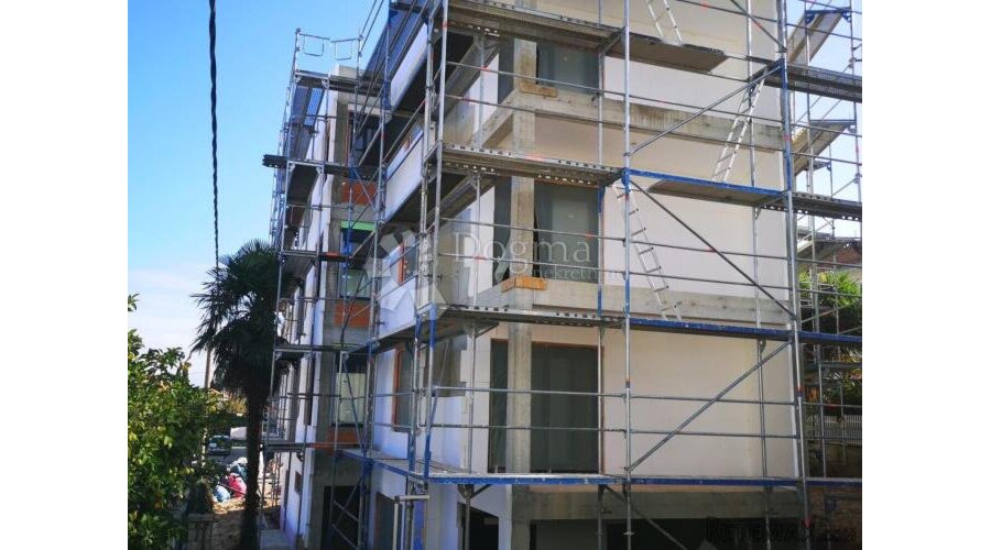 PREDIVAN STAN NA 40 METARA OD UREĐENE ŠLJUNČANEPLAŽE - 2