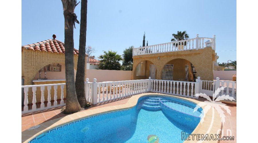 RESERVED!! Very well maintained villa in Torrevieja with..