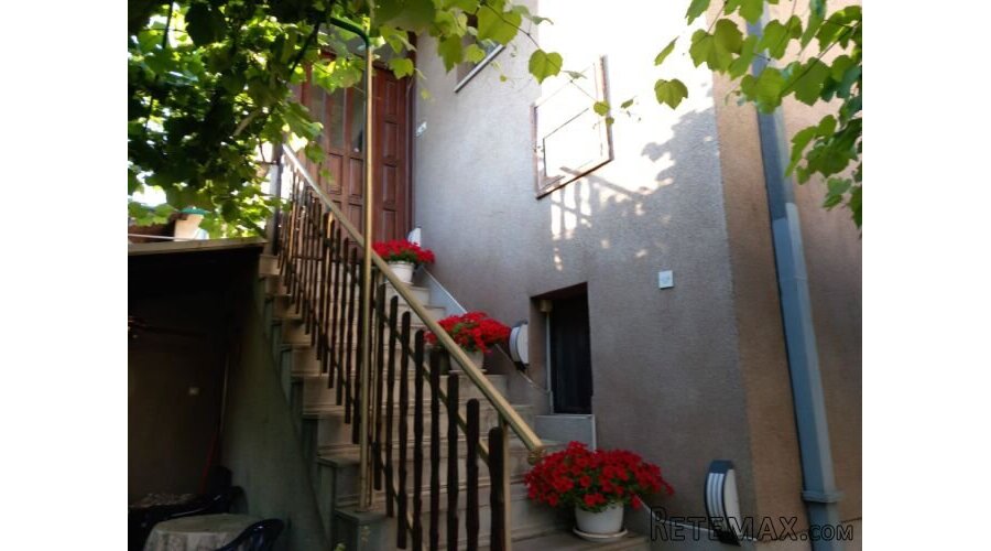 Prodajem kucu u Batajnici - 3