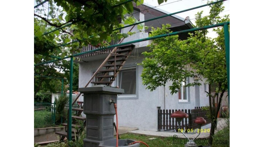 Prodajem kucu u Batajnici - 5