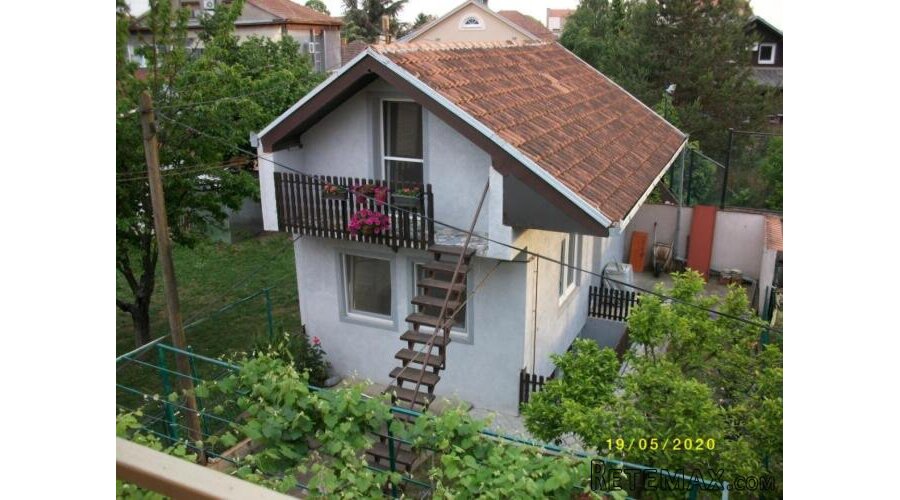 Prodajem kucu u Batajnici - 6