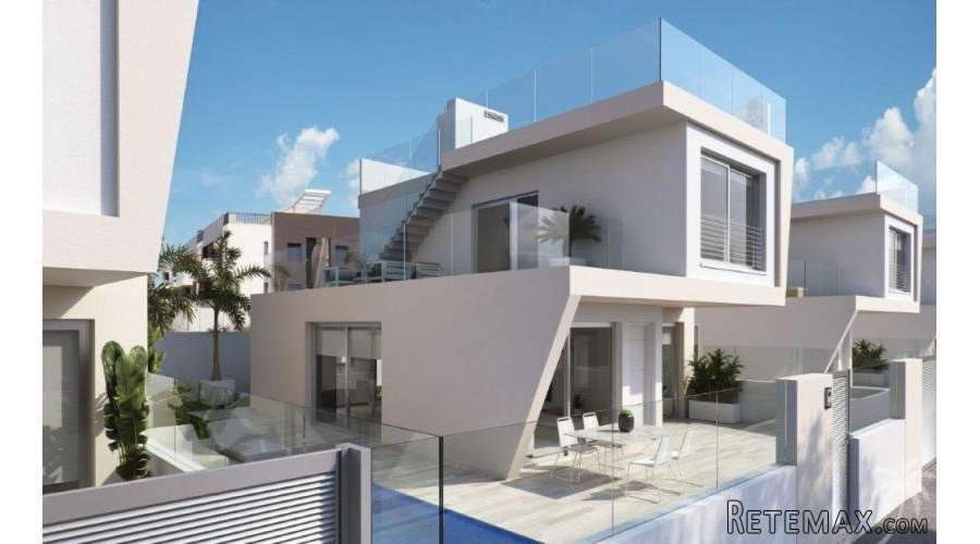 New, modern, detached villas ocated just a few hundred..