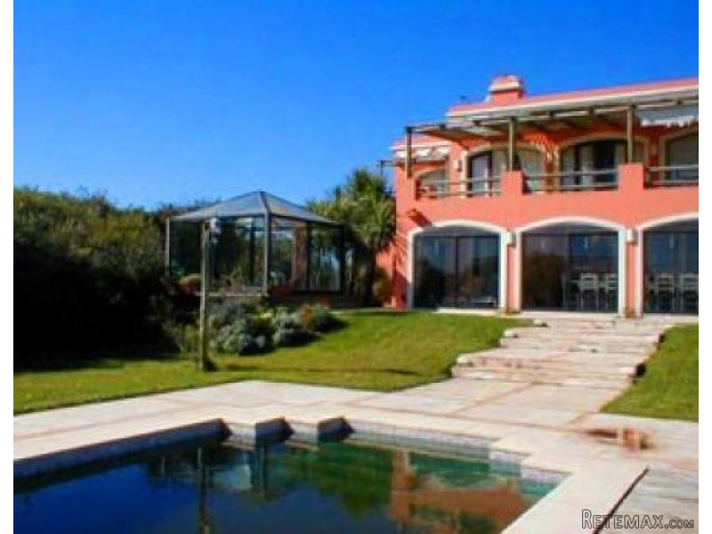 4 Bedroom House - For Rent - Jose..