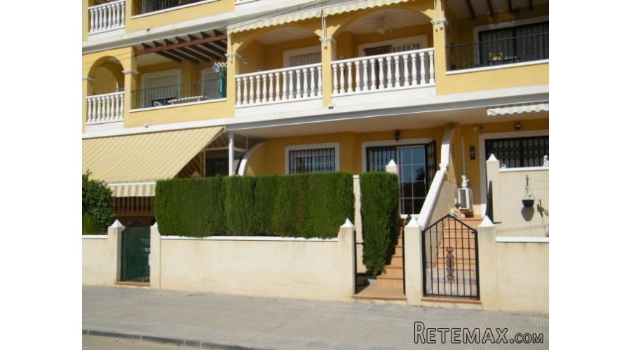 This attractive ground floor apartment is located in the..