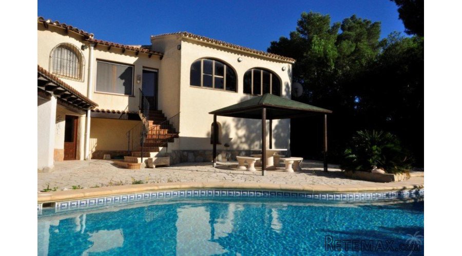 Villa set in the quiet neighbourhood of Balcón al Mar in..