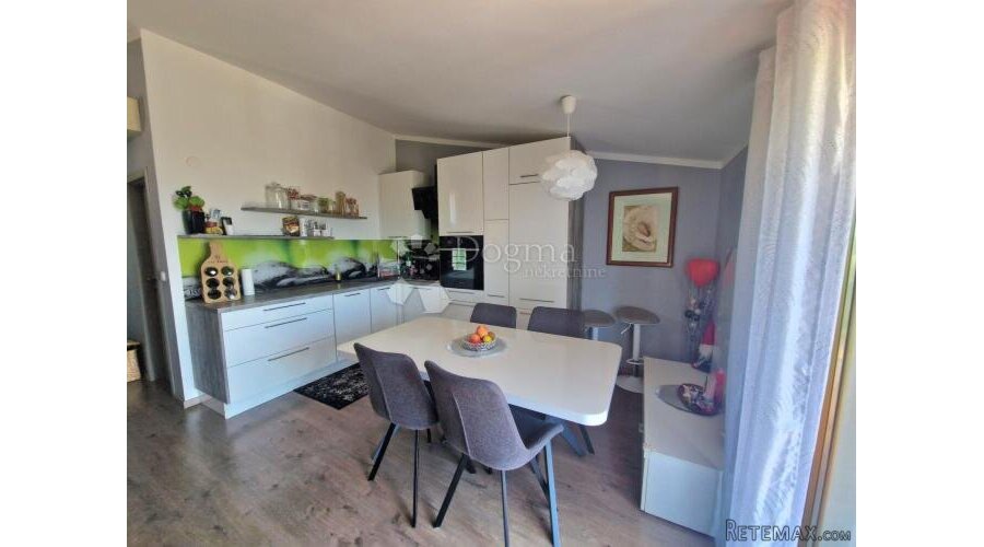 RIJETKOST U PONUDI! APARTMANSKA KUĆA S MASLINIKOM NA IZNIMN - 2