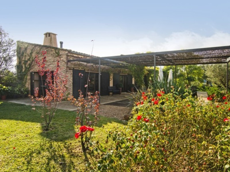 Extraordinary Loft-Style Country House..