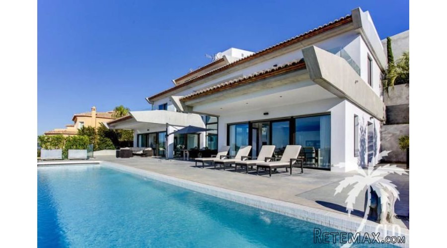 Modern Design Villa with South orientated panoramic views.. - 2