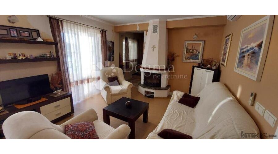 RAB, JEDINSTVENI APARTMAN PRVI RED DO MORA SA VEZOM ZA BROD - 3
