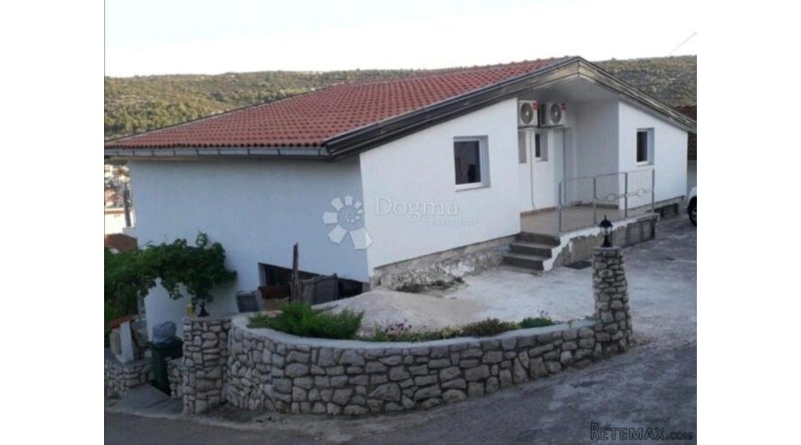 MARINA, kuća sa 4 apartmana i predivnim pogledom na more - 2